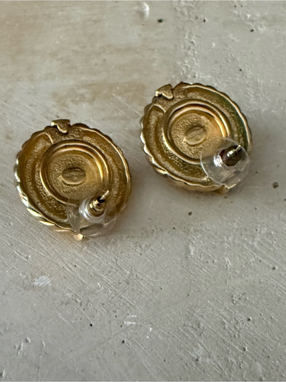 Givenchy Gold-plated Rope Circle Earrings with Purple Cabochons - Picture 3 of 5